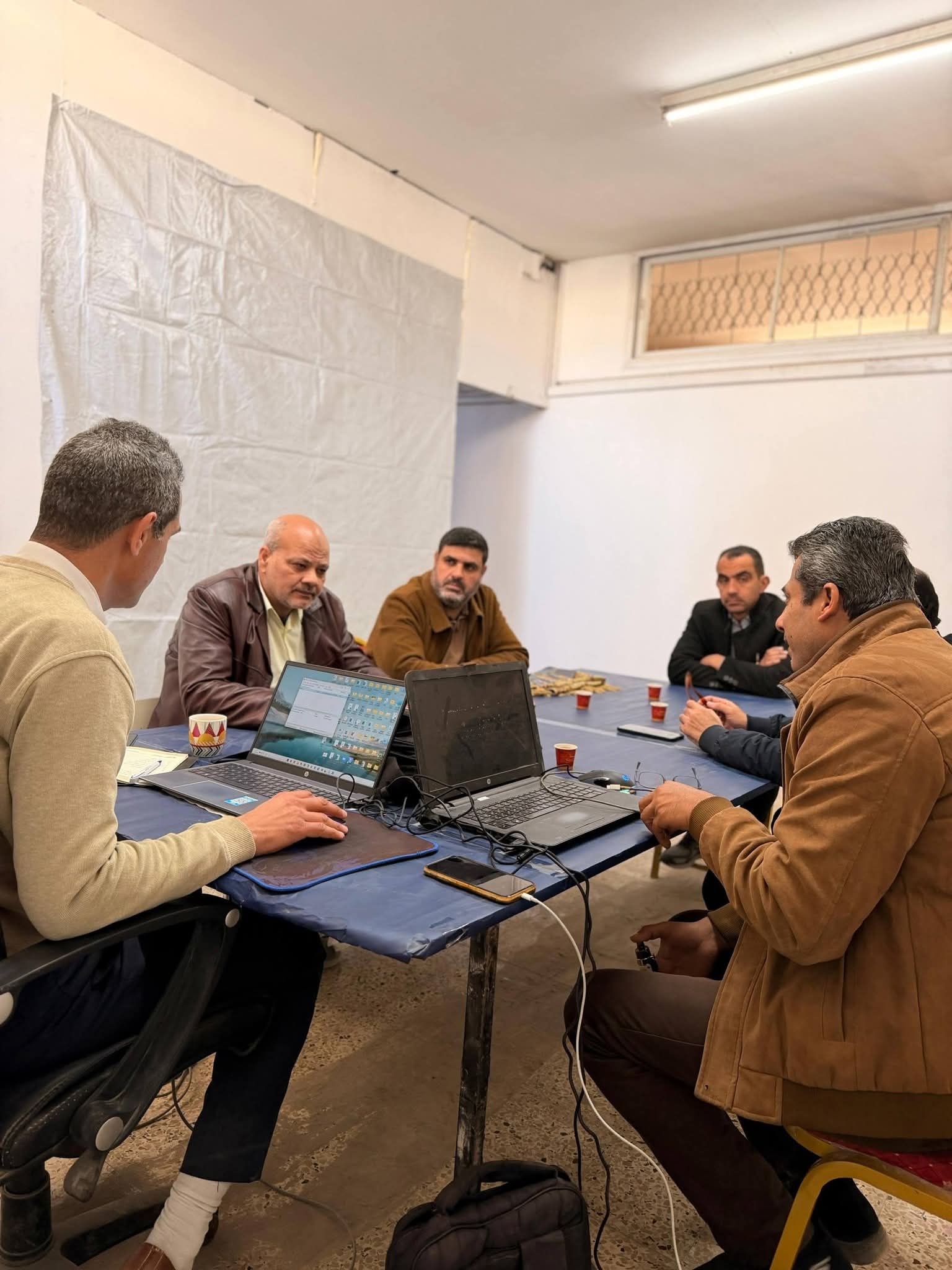 مجلس الكلية يعقد اجتماعا لمناقشة الاستعدادات الأكاديمية والادارية 